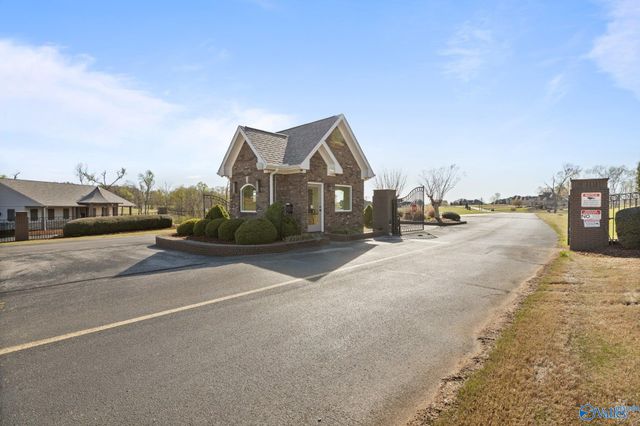 12820 Saint Andrews Drive, Athens, AL 35611