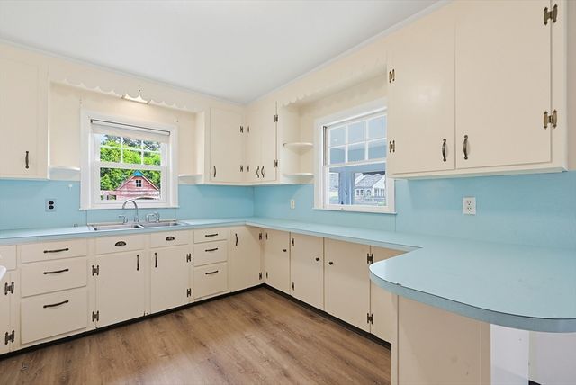 66 Little Neck Avenue, Swansea, MA 02777