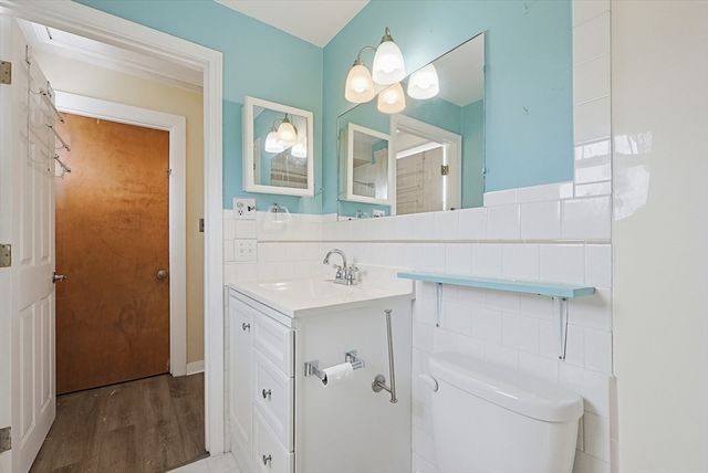 66 Little Neck Avenue, Swansea, MA 02777