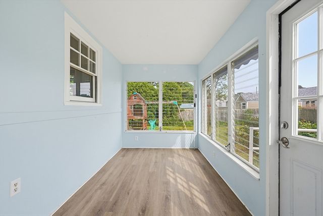 66 Little Neck Avenue, Swansea, MA 02777