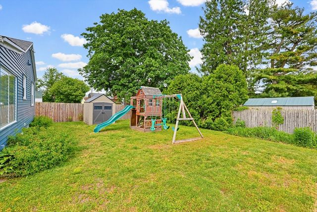 66 Little Neck Avenue, Swansea, MA 02777