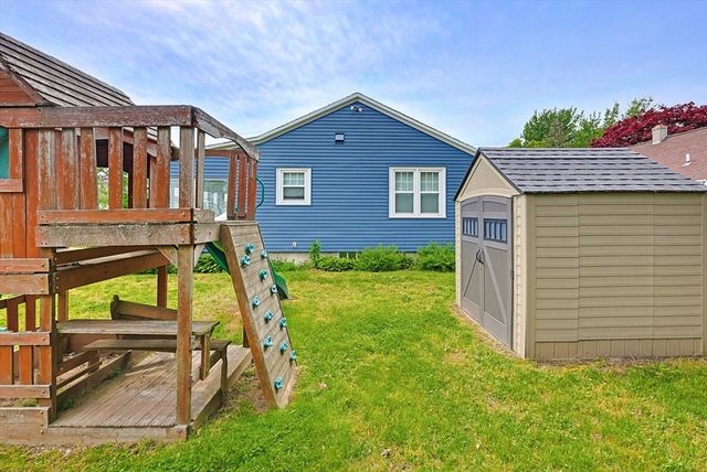 66 Little Neck Avenue, Swansea, MA 02777
