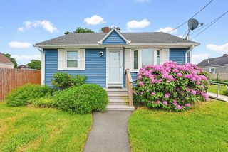 66 Little Neck Avenue, Swansea, MA 02777