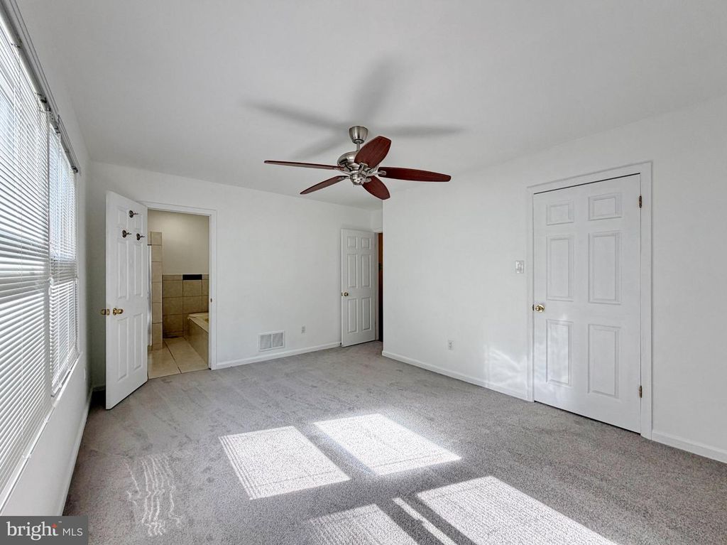 Image 22 of property listing at 5538 HUCKLEBERRY DR, Bryantown, MD 20617