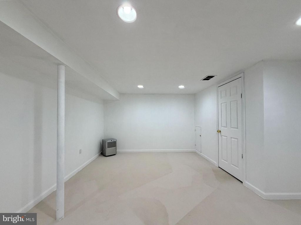 Image 42 of property listing at 5538 HUCKLEBERRY DR, Bryantown, MD 20617