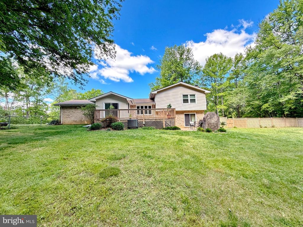 Image 60 of property listing at 5538 HUCKLEBERRY DR, Bryantown, MD 20617