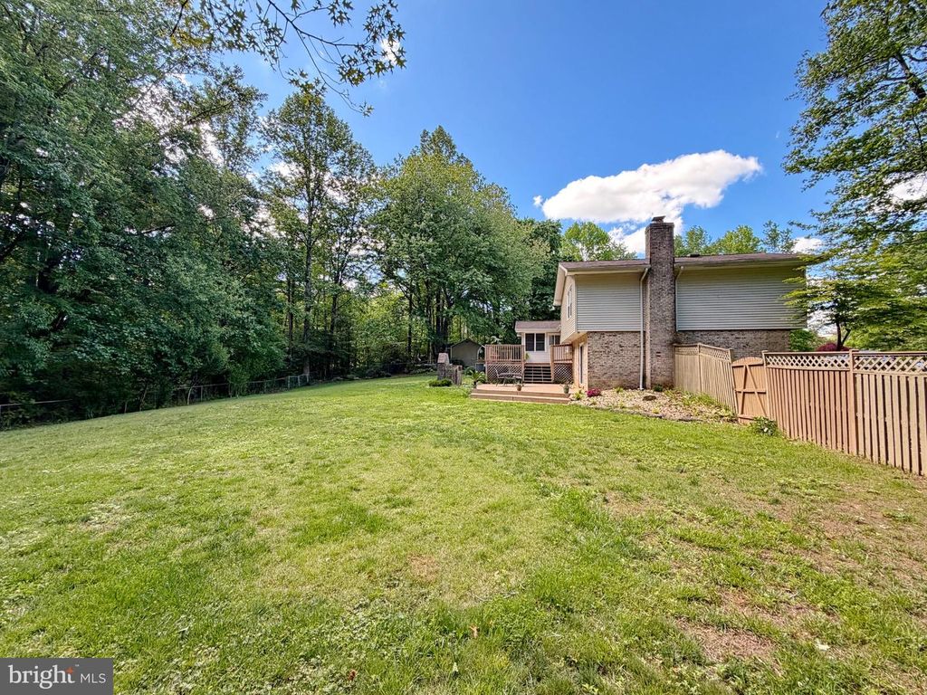 Image 73 of property listing at 5538 HUCKLEBERRY DR, Bryantown, MD 20617