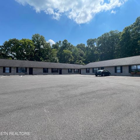 2709 Roberts Rd, Kodak, TN 37764