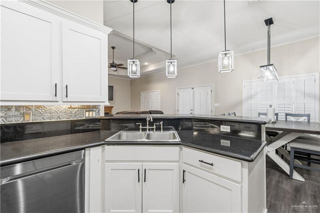 3522 E Country Club N Drive, Edinburg, TX 78542