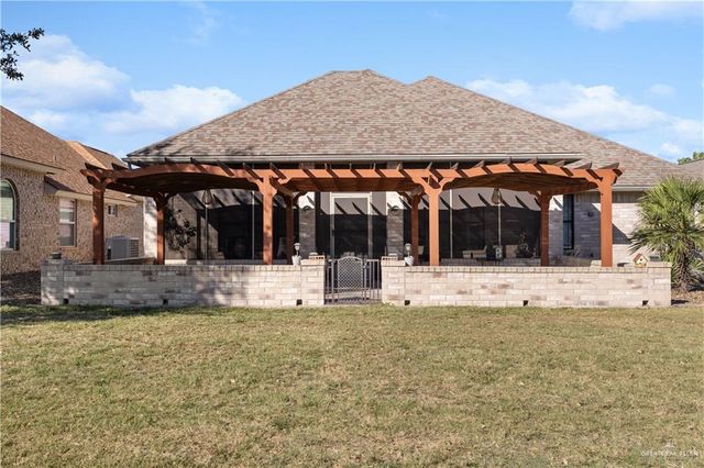 3522 E Country Club N Drive, Edinburg, TX 78542