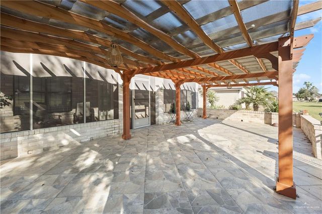 3522 E Country Club N Drive, Edinburg, TX 78542