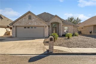3522 E Country Club N Drive, Edinburg, TX 78542