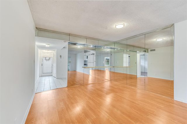 8940 S Hollybrook Blvd 307, Pembroke Pines, FL 33025