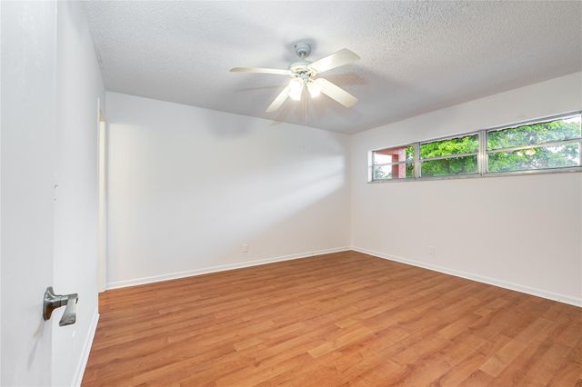 8940 S Hollybrook Blvd 307, Pembroke Pines, FL 33025