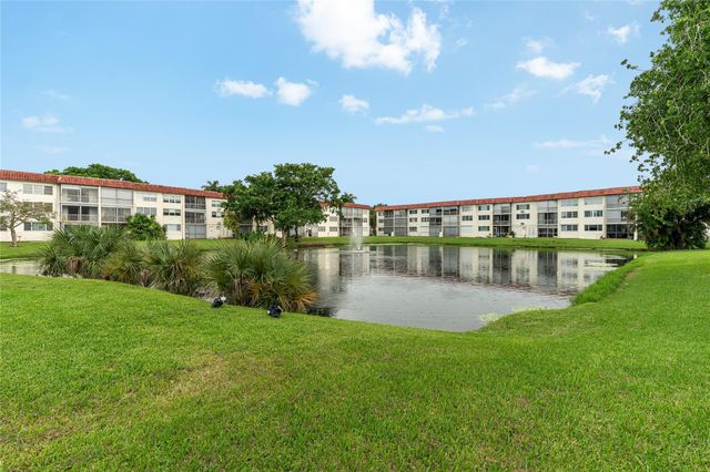 8940 S Hollybrook Blvd 307, Pembroke Pines, FL 33025