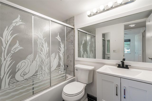 8940 S Hollybrook Blvd 307, Pembroke Pines, FL 33025