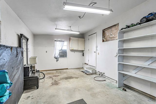 104 Waverly Dr, Midland, TX 79703