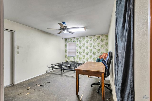 104 Waverly Dr, Midland, TX 79703