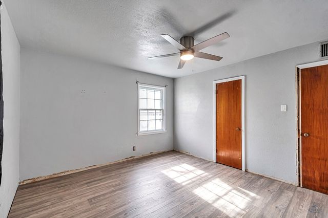 104 Waverly Dr, Midland, TX 79703