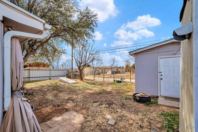 104 Waverly Dr, Midland, TX 79703