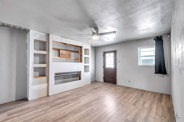 104 Waverly Dr, Midland, TX 79703