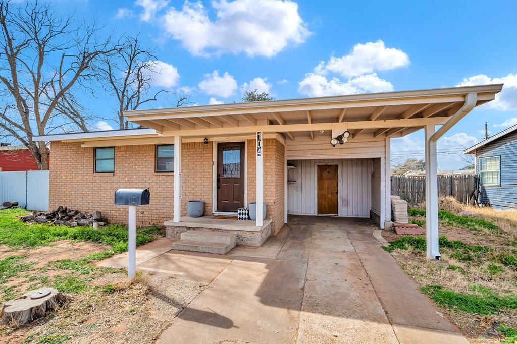 104 Waverly Dr, Midland, TX 79703