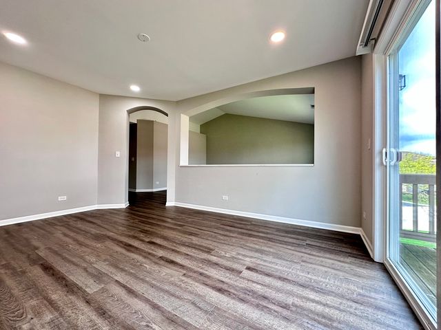 1875 N Crenshaw Circle, Vernon Hills, IL 60061