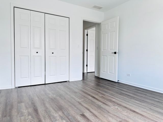 1875 N Crenshaw Circle, Vernon Hills, IL 60061