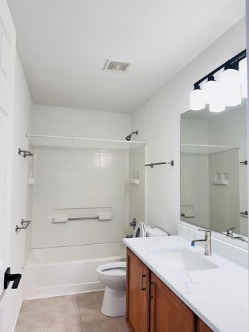 1875 N Crenshaw Circle, Vernon Hills, IL 60061