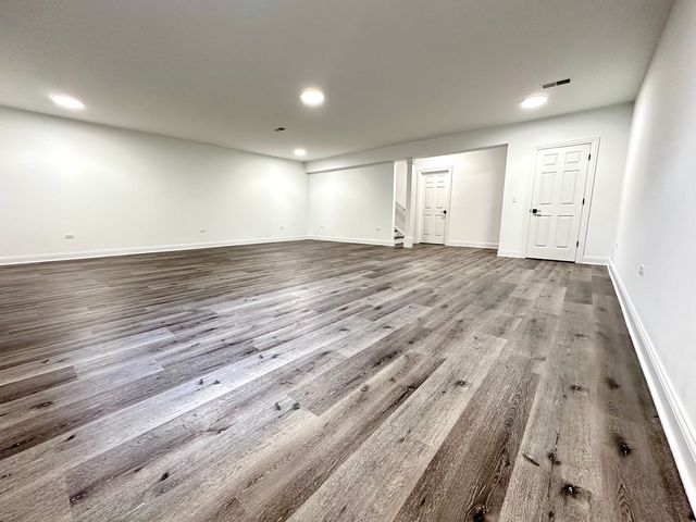1875 N Crenshaw Circle, Vernon Hills, IL 60061