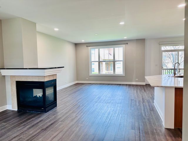 1875 N Crenshaw Circle, Vernon Hills, IL 60061
