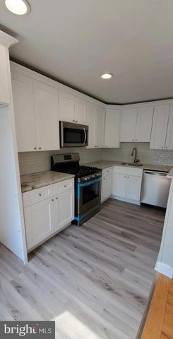 717 SURREY LN, Glenolden, PA 19036