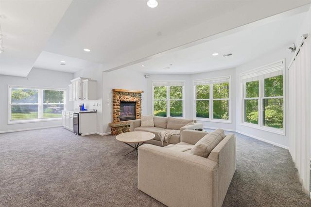14 OAKRIDGE COURT, Fond Du Lac, WI 54937