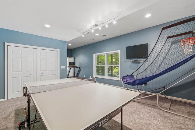 14 OAKRIDGE COURT, Fond Du Lac, WI 54937