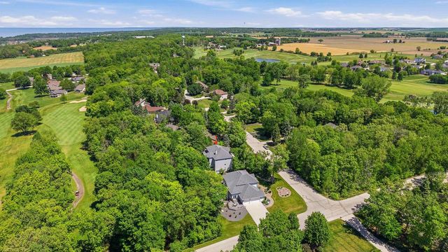 14 OAKRIDGE COURT, Fond Du Lac, WI 54937