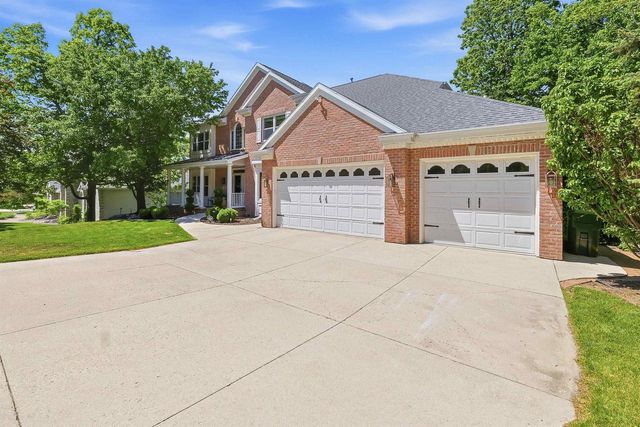14 OAKRIDGE COURT, Fond Du Lac, WI 54937