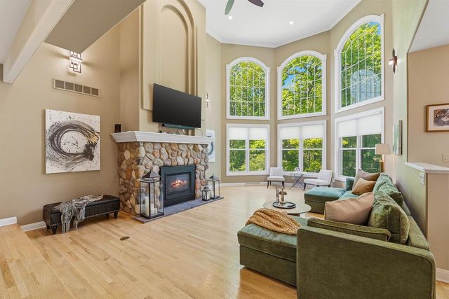 14 OAKRIDGE COURT, Fond Du Lac, WI 54937