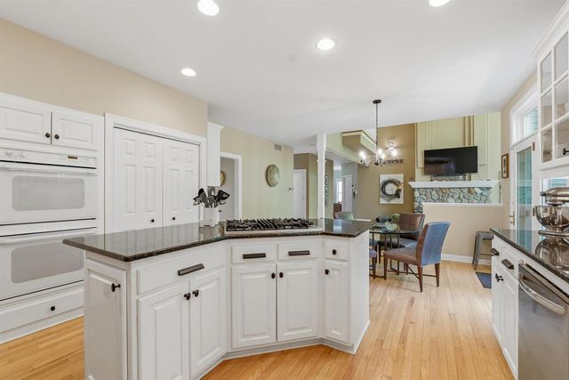 14 OAKRIDGE COURT, Fond Du Lac, WI 54937