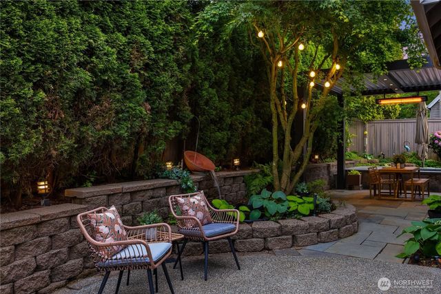 1883 145th Place SE, Bellevue, WA 98007