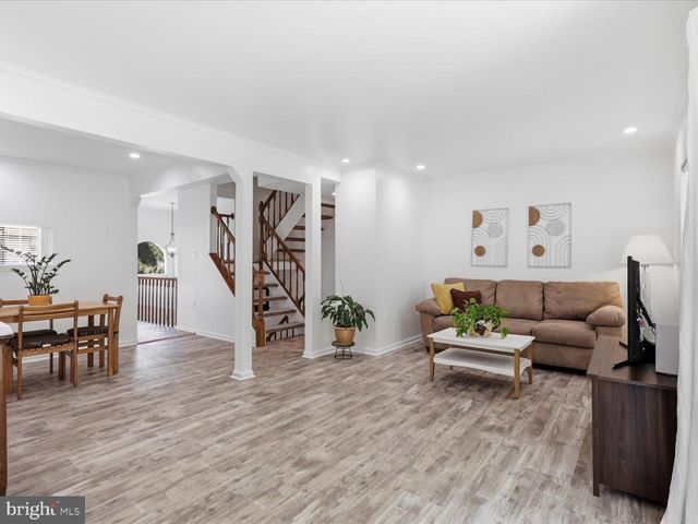 5742 BURKE TOWNE CT, Burke, VA 22015