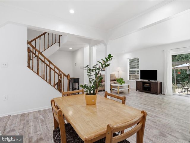5742 BURKE TOWNE CT, Burke, VA 22015