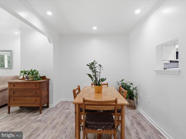 5742 BURKE TOWNE CT, Burke, VA 22015