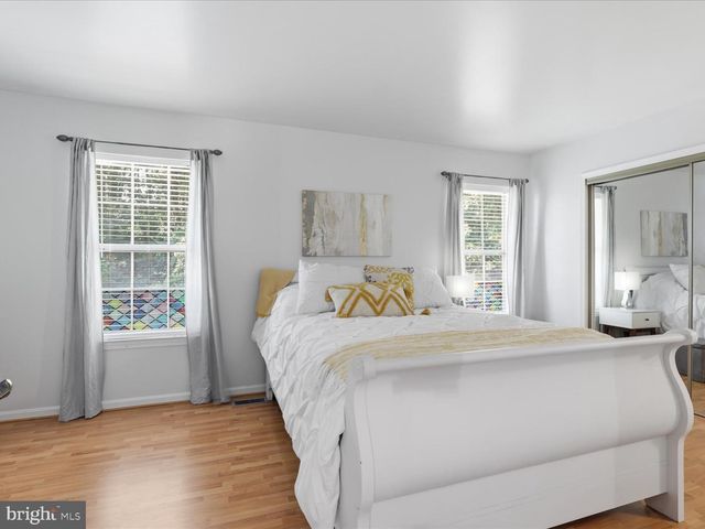 5742 BURKE TOWNE CT, Burke, VA 22015