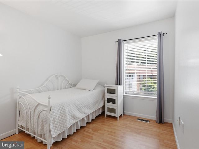 5742 BURKE TOWNE CT, Burke, VA 22015