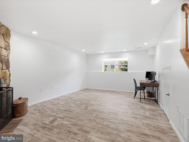 5742 BURKE TOWNE CT, Burke, VA 22015