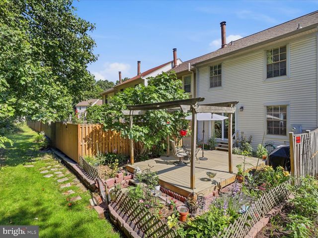 5742 BURKE TOWNE CT, Burke, VA 22015