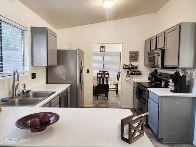 2873 W Ribera Place, Tucson, AZ 85742