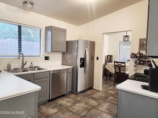2873 W Ribera Place, Tucson, AZ 85742