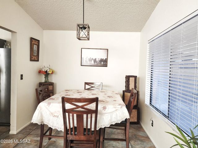 2873 W Ribera Place, Tucson, AZ 85742