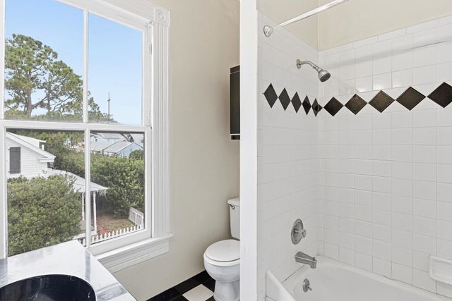 60 Osceola St., St Augustine, FL 32084